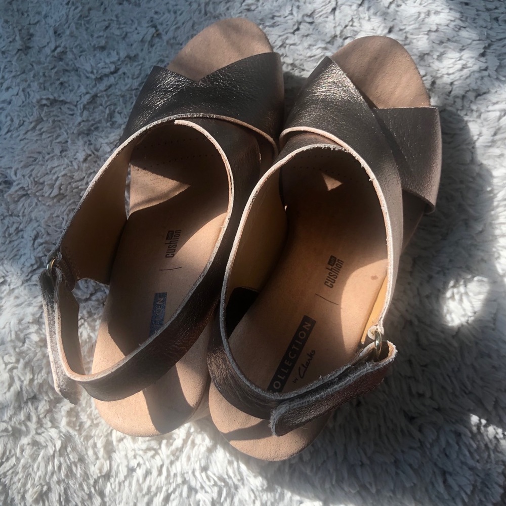 Clarks Annandale Eirwyn Gold Medal Sandals sz 5.5 - Picture 7 of 7